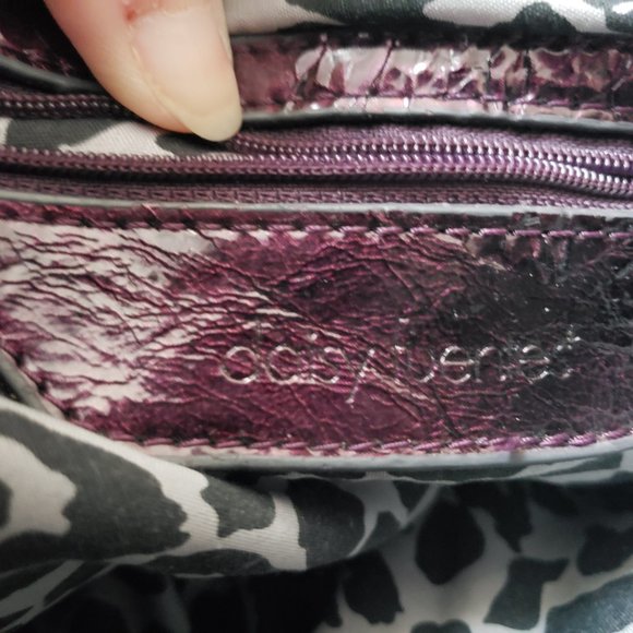 Daisy Fuentes hobo purse - Picture 5 of 9